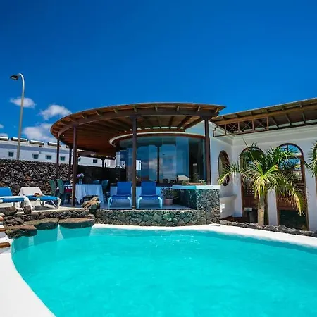 Villa Oasis *